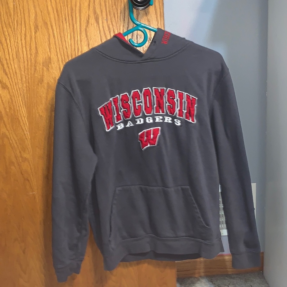 Wisconsin badgers sweatshirt
